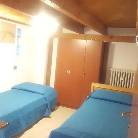 Проживание в семье Family House *